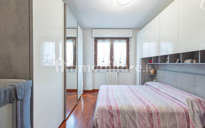 Trilocale Nino Bixio 170, Centro, Caronno Pertusella — foto 9 di 31