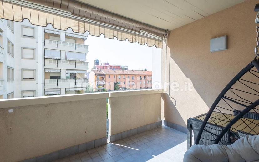 Trilocale Nino Bixio 170, Centro, Caronno Pertusella