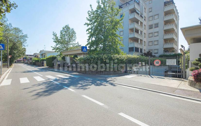 Trilocale Nino Bixio 170, Centro, Caronno Pertusella — foto 4 di 31