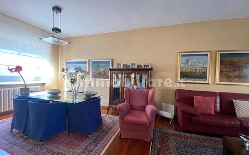 Villa unifamiliare via Montello, 55, Sesto Calende — foto 9 di 48