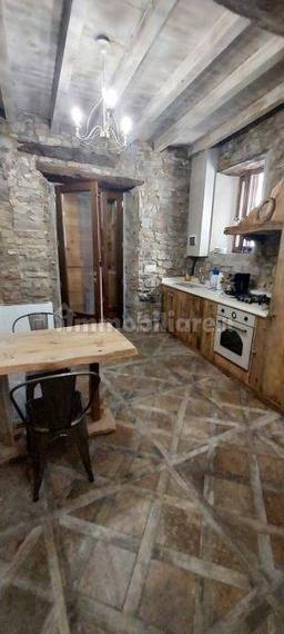 Appartamento via Cerezzola, Cerezzola, Canossa