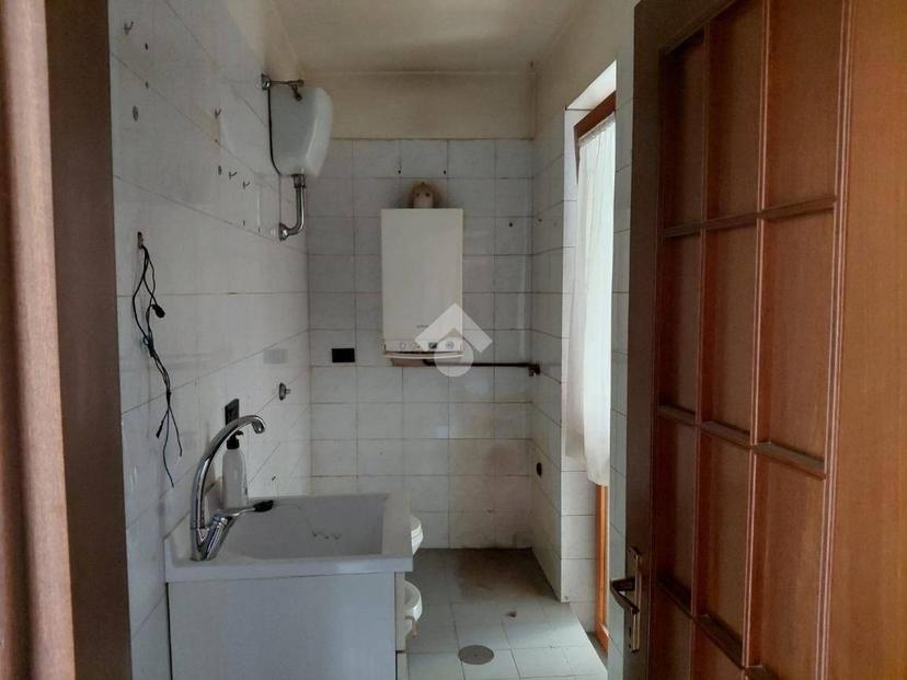 Bilocale corso Umberto I 75, Emanuele II, C. Colombo, Morelli e Silvati, Avellino — foto 19 di 22