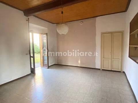 Appartamento via Don Giovanni Minzoni, 25, Centro, Castelletto Sopra Ticino — foto 8 di 25