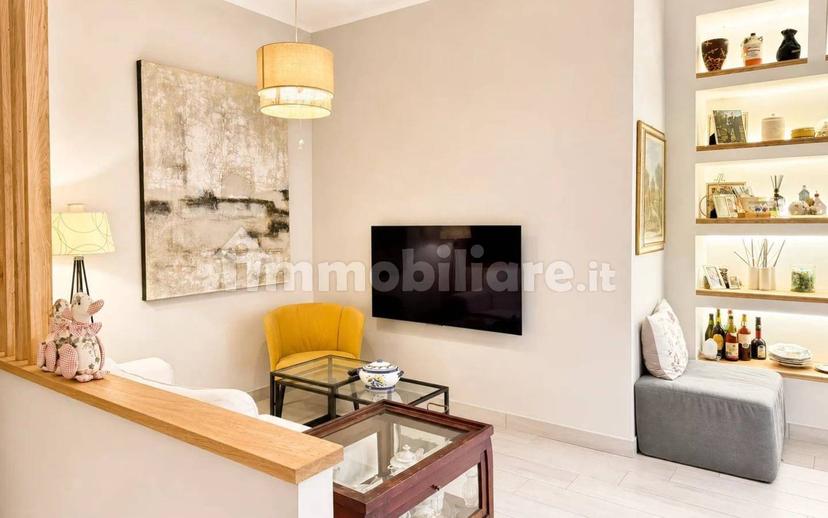 Trilocale via Alcide de Gasperi, 3, Centro, Albenga