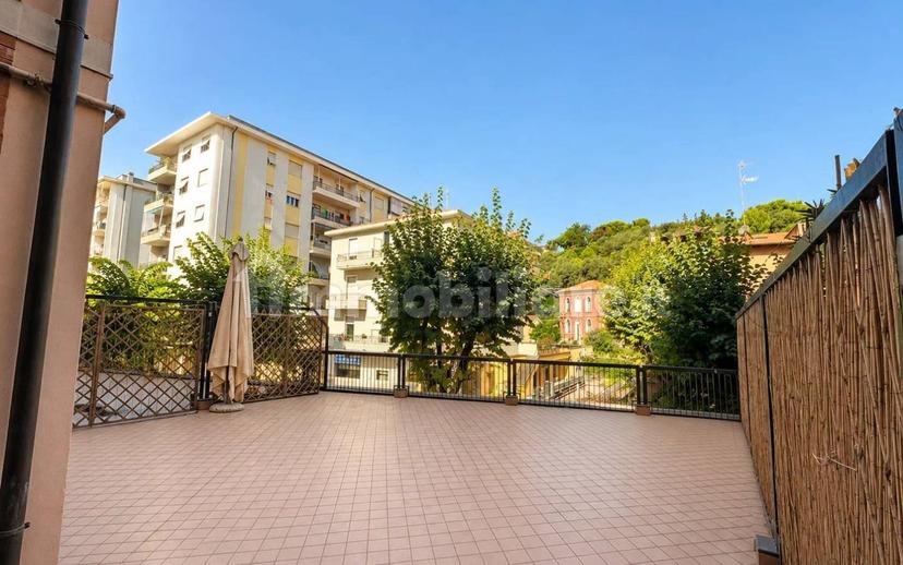 Trilocale via Alcide de Gasperi, 3, Centro, Albenga — foto 15 di 19
