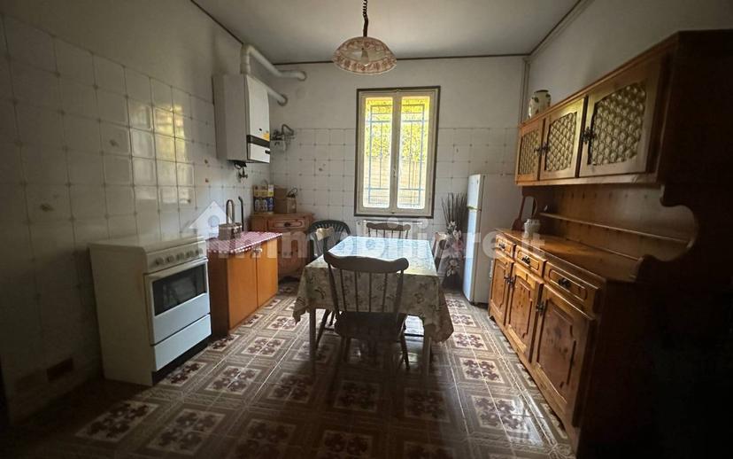 Trilocale buono stato, piano terra, Centro, Vignola — foto 5 di 7