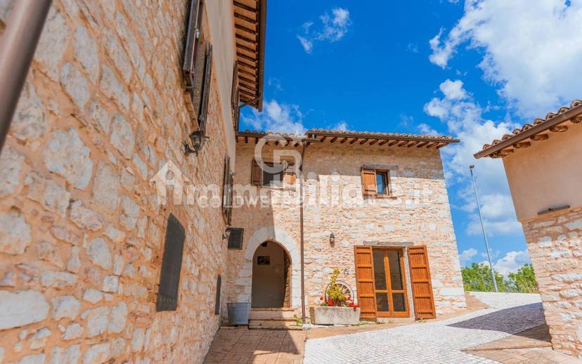 Rustico Morro di Rasiglia, Carpello, Scopoli, Casenove, Verchiano, Foligno — foto 32 di 45