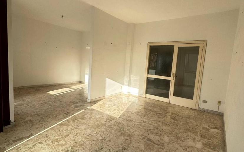 Trilocale via 20 Settembre 3, Borgo, Taranto — foto 19 di 21