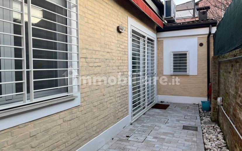 Trilocale vicolo Del Galletto, Centro Storico, Ferrara — foto 2 di 13