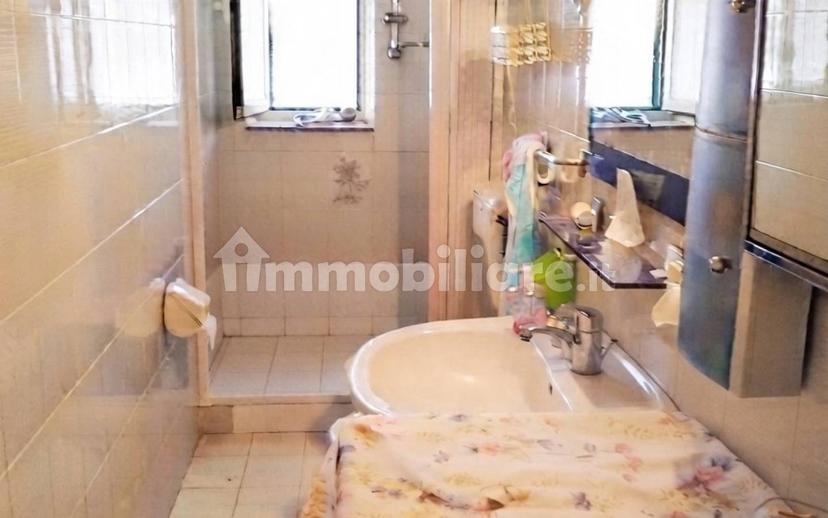 Trilocale via D'Alò Alfieri 35, Tre Carrare, Taranto — foto 2 di 9