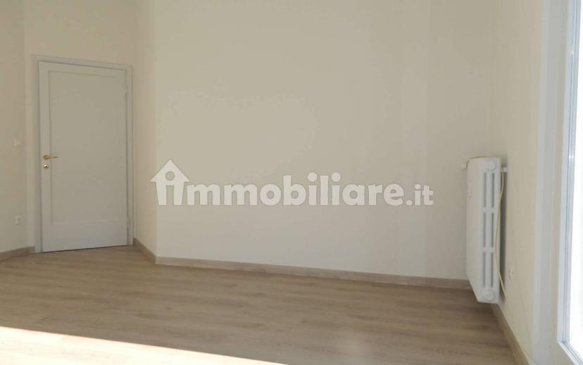 Trilocale via Trieste 88, Centro, Sondrio — foto 7 di 20