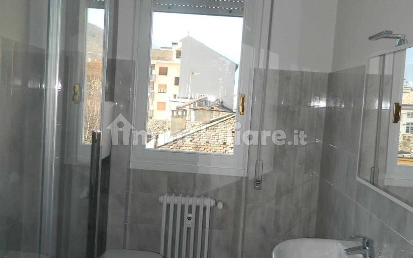 Trilocale via Trieste 88, Centro, Sondrio — foto 6 di 20