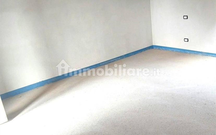 Trilocale via della vergine, Centro, Airuno