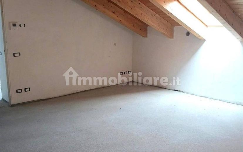 Trilocale via della vergine, Centro, Airuno — foto 6 di 9