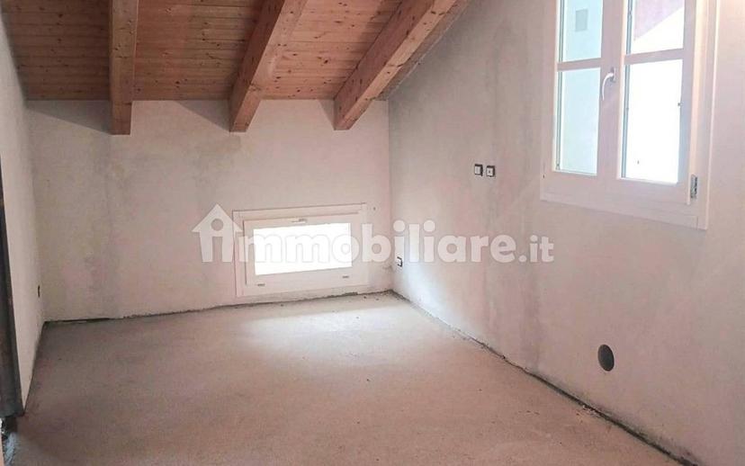 Trilocale via della vergine, Centro, Airuno — foto 2 di 9