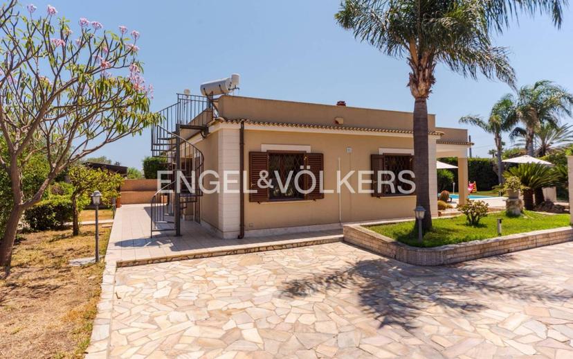 Villa unifamiliare via Lago di Lugano 33, Fontane Bianche, Siracusa — foto 18 di 40