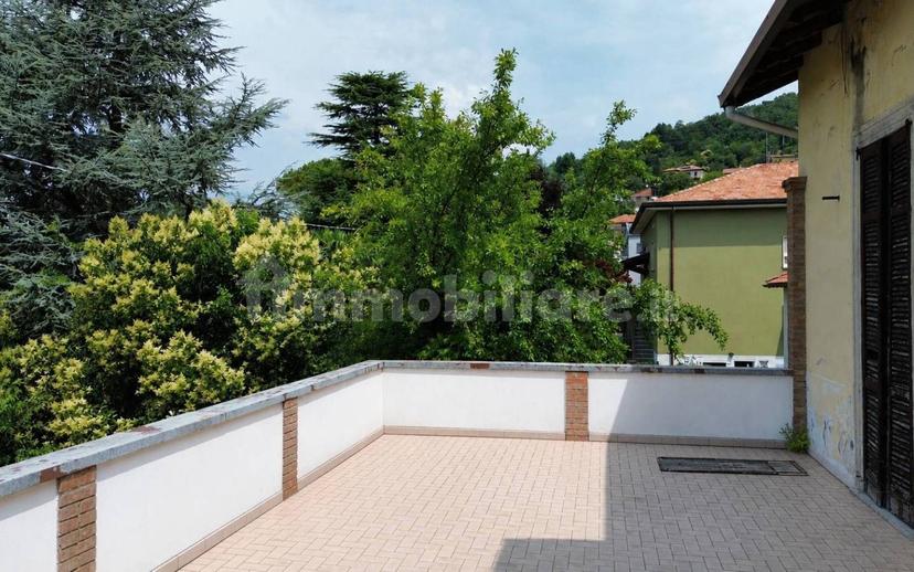Villa bifamiliare, da ristrutturare, 320 m², Valverde, Bergamo — foto 16 di 18