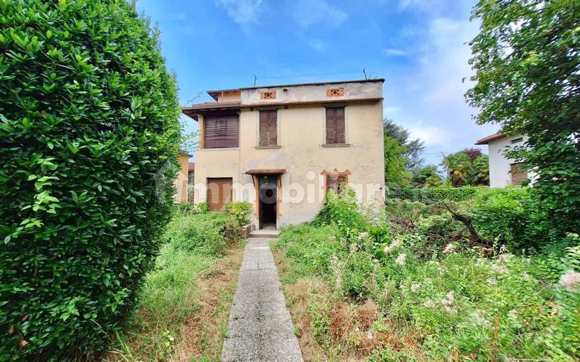 Villa bifamiliare, da ristrutturare, 320 m², Valverde, Bergamo — foto 6 di 18