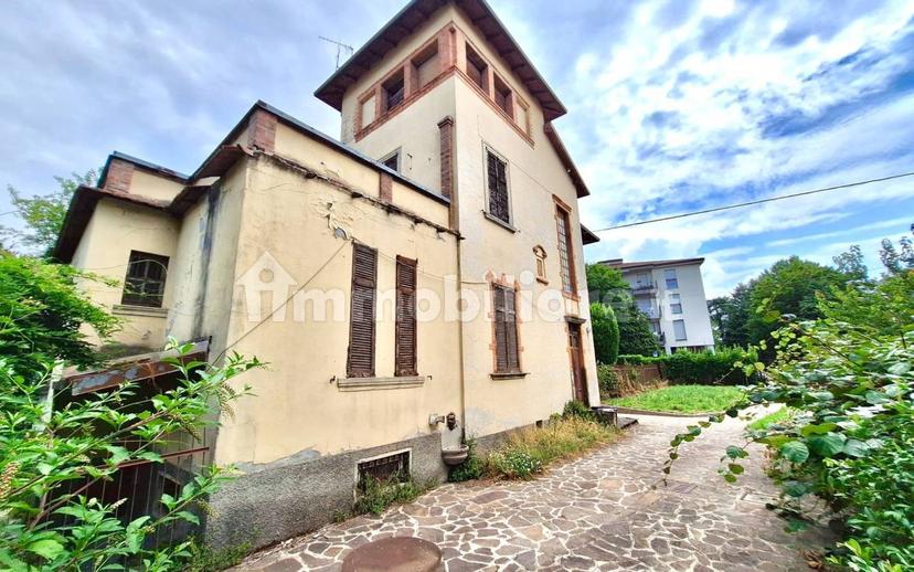 Villa bifamiliare, da ristrutturare, 320 m², Valverde, Bergamo — foto 10 di 18