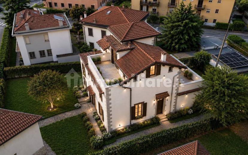 Villa bifamiliare, da ristrutturare, 320 m², Valverde, Bergamo — foto 11 di 18