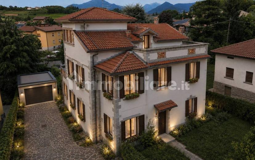 Villa bifamiliare, da ristrutturare, 320 m², Valverde, Bergamo — foto 8 di 18