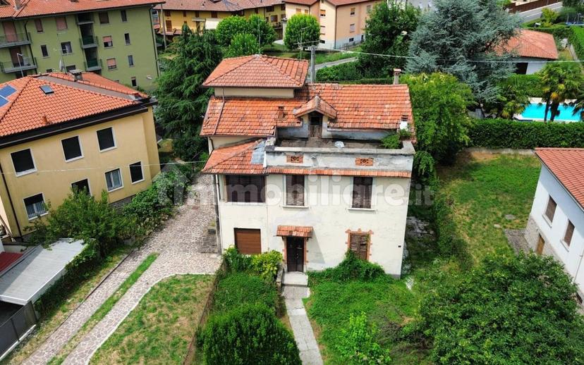 Villa bifamiliare, da ristrutturare, 320 m², Valverde, Bergamo — foto 14 di 18