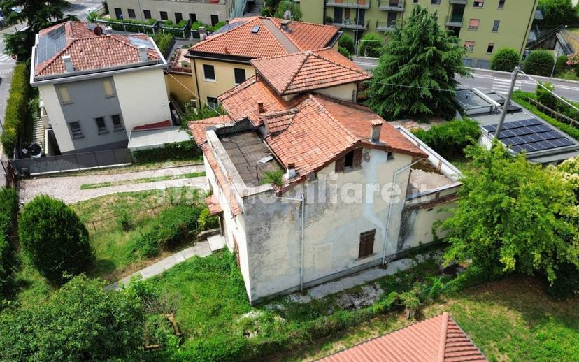 Villa bifamiliare, da ristrutturare, 320 m², Valverde, Bergamo — foto 12 di 18