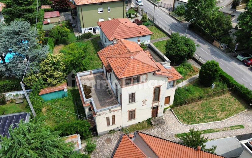 Villa bifamiliare, da ristrutturare, 320 m², Valverde, Bergamo — foto 5 di 18