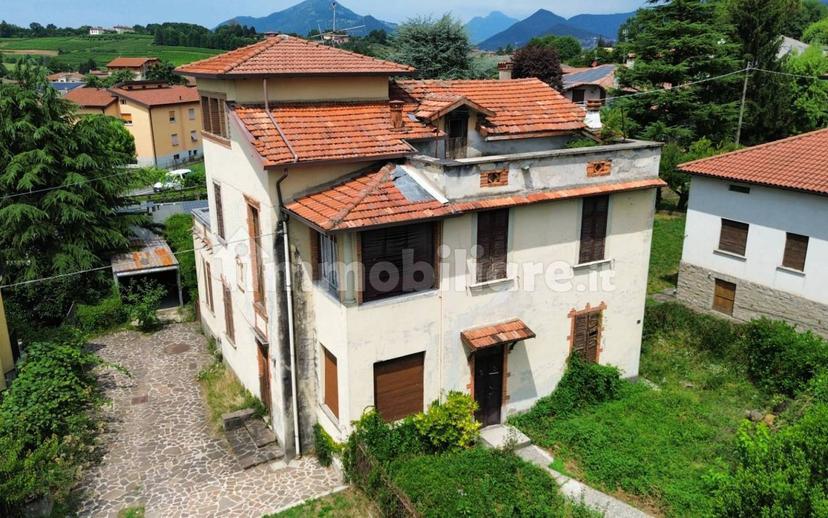 Villa bifamiliare, da ristrutturare, 320 m², Valverde, Bergamo — foto 9 di 18