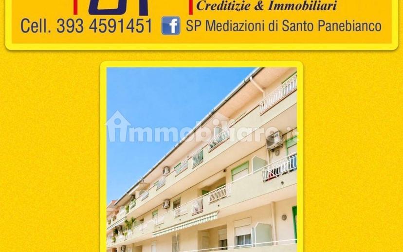 Trilocale via Caduti di via Fani, Fiumefreddo di Sicilia — foto 4 di 16