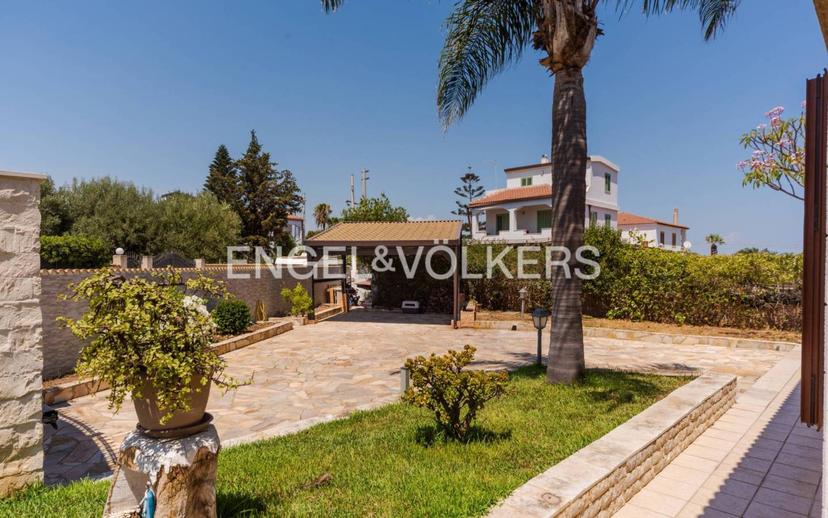 Villa unifamiliare via Lago di Lugano 33, Fontane Bianche, Siracusa — foto 17 di 40