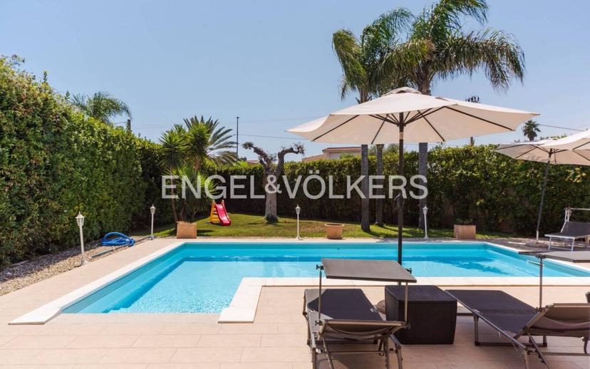 Villa unifamiliare via Lago di Lugano 33, Fontane Bianche, Siracusa — foto 26 di 40