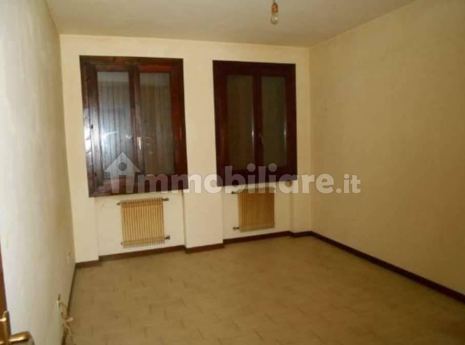 Trilocale piazza Rovegliana, 34, Piazza, Recoaro Terme