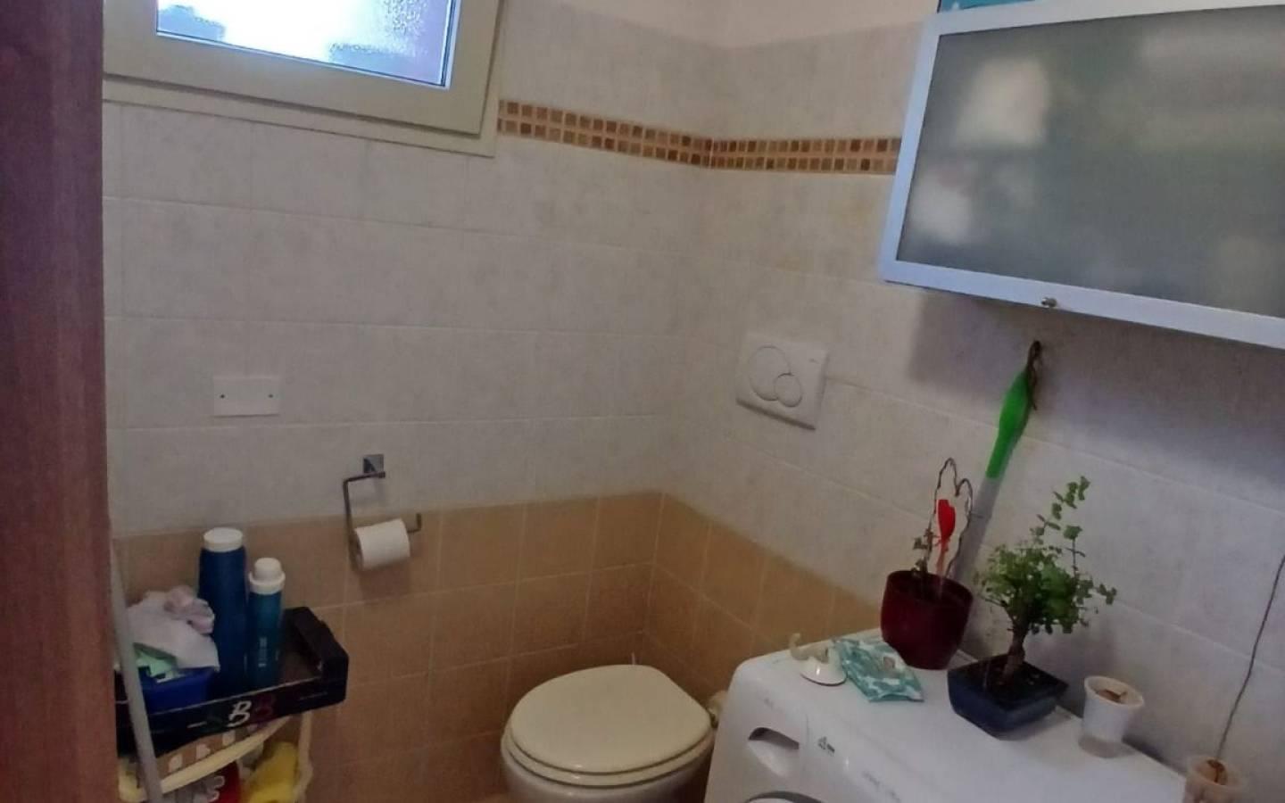 Quadrilocale ottimo stato, su più livelli, Cattolica