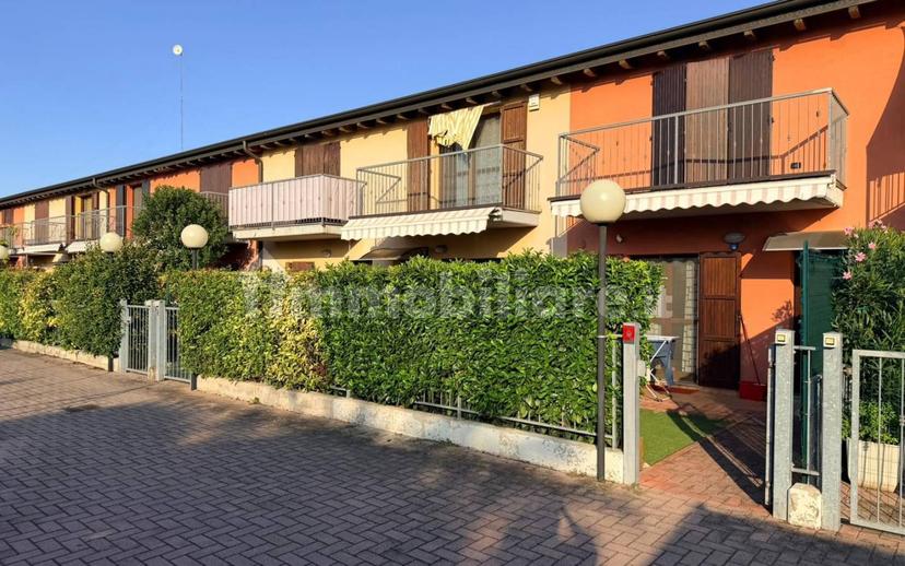 Villa a schiera via Dr. Riccardo Riccardi-Coenzo, Coenzo, Sorbolo Mezzani — foto 16 di 35