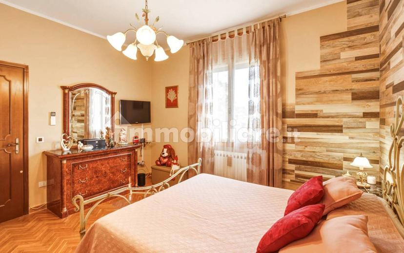 Quadrilocale buono stato, secondo piano, Centro, Castellarano — foto 9 di 13