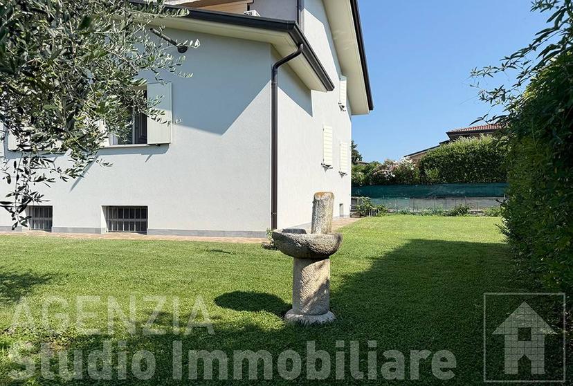 Villa bifamiliare via del Santuario, Lonato, Lonato del Garda — foto 13 di 18