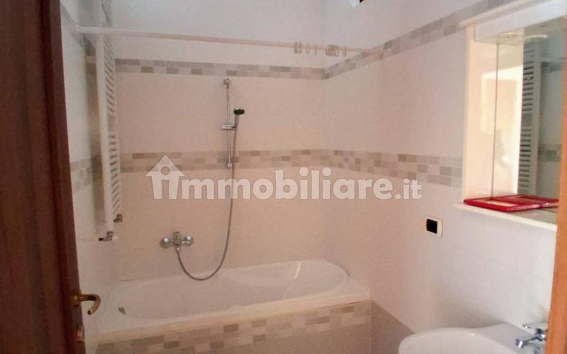 Trilocale buono stato, terzo piano, Bellaria-Igea Marina — foto 9 di 10