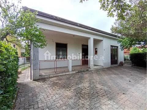 Villa unifamiliare via Gaeta, 22, Le Rase, Vetiche, Frosinone — foto 12 di 21
