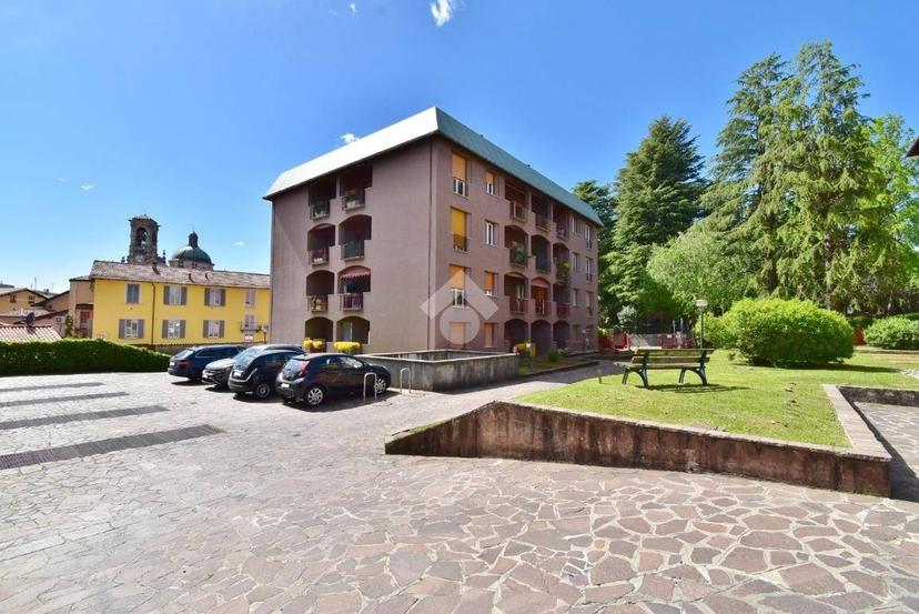 Trilocale via G. Mazzini 6, Centro, Appiano Gentile — foto 5 di 28