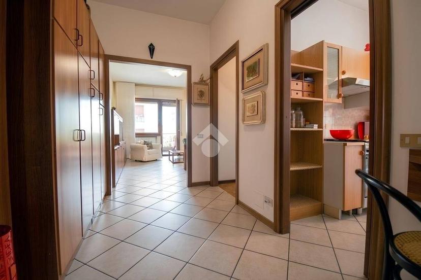 Trilocale via G. Mazzini 6, Centro, Appiano Gentile — foto 25 di 28