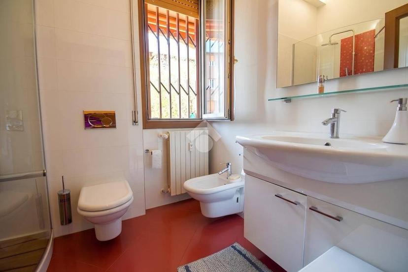 Trilocale via G. Mazzini 6, Centro, Appiano Gentile — foto 6 di 28
