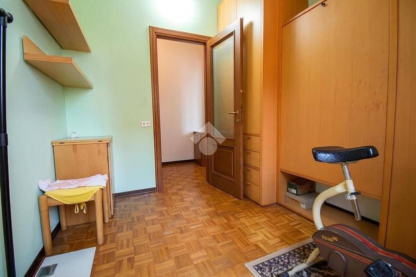 Trilocale via G. Mazzini 6, Centro, Appiano Gentile — foto 16 di 28