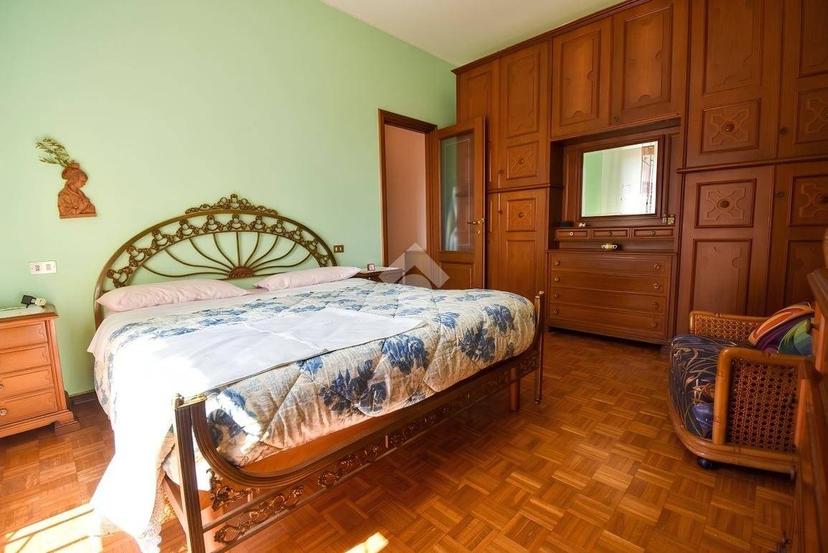 Trilocale via G. Mazzini 6, Centro, Appiano Gentile — foto 3 di 28