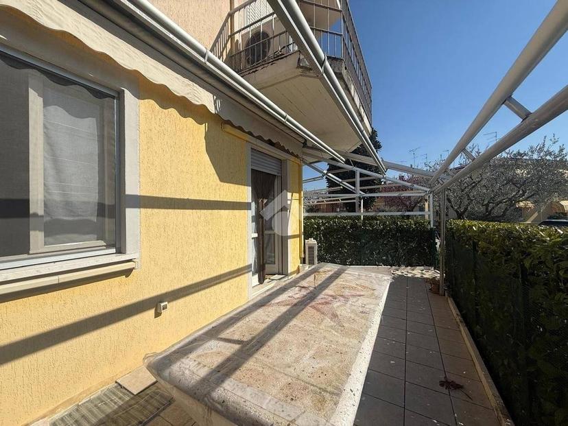 Monolocale via Lamarmora 24, Centro, Sirmione — foto 3 di 39