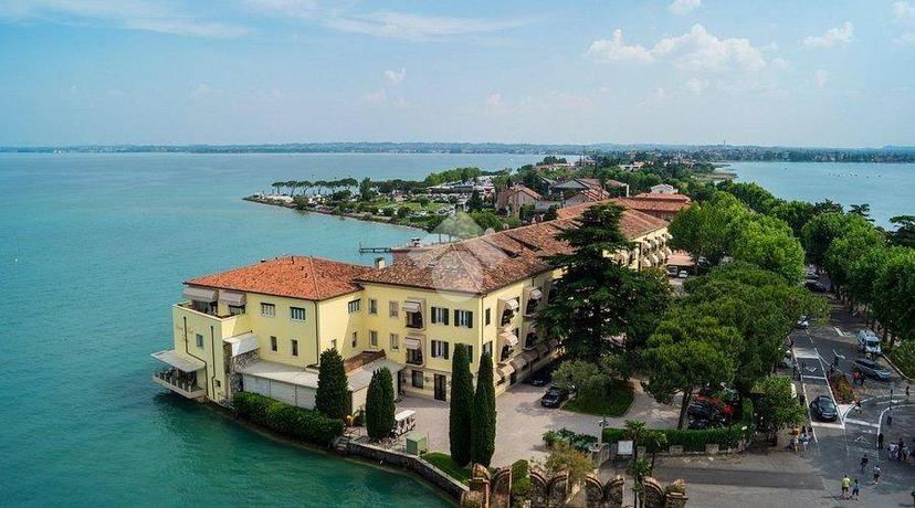 Monolocale via Lamarmora 24, Centro, Sirmione — foto 2 di 39