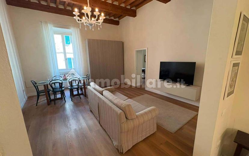 Trilocale via di Piaggia, Piazza Anfiteatro - Torre Guinigi, Lucca — foto 7 di 21