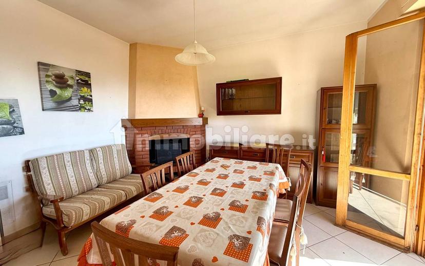 Appartamento piazza Giovanni Pascoli, Centro, San Quirico d'Orcia — foto 3 di 17