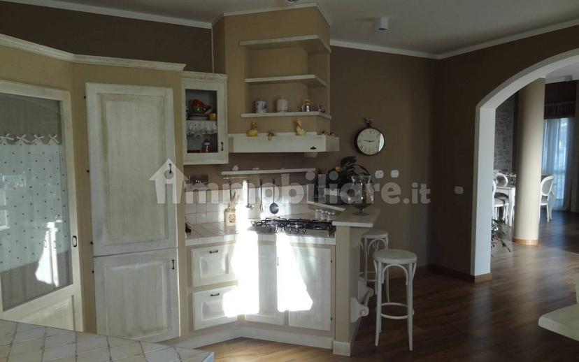 Villa unifamiliare viale Enrico Mattei, Centro, Guastalla — foto 4 di 41