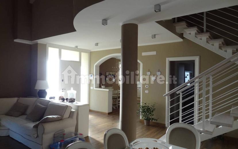 Villa unifamiliare viale Enrico Mattei, Centro, Guastalla — foto 33 di 41